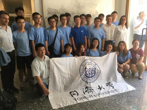 studenti in visita da shangai a Firenze